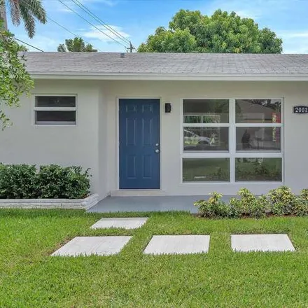 Rent this 3 bed house on 2001 Collier Ave