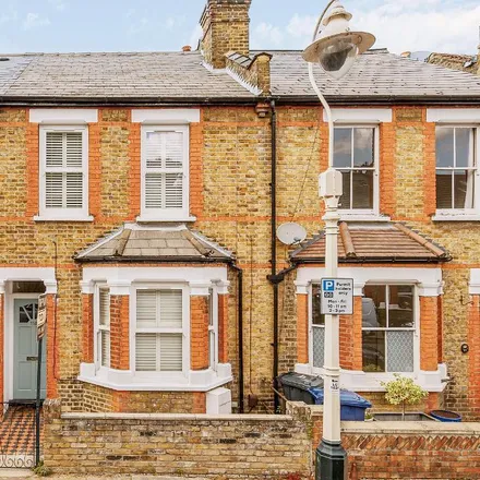 Rent this 3 bed townhouse on 90 Salisbury Road in London, W13 9TT