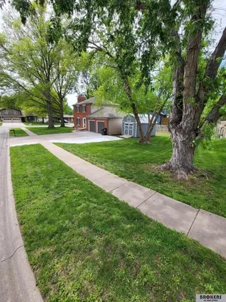 Image 2 - 2915 North 72nd Street, Lincoln, NE 68507, USA - House for sale