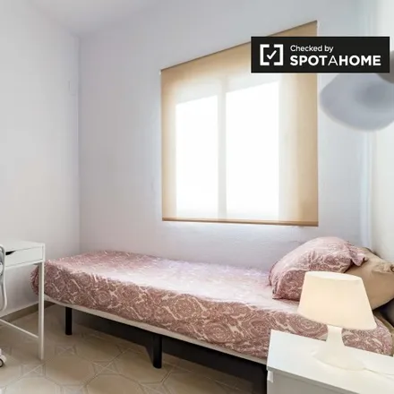 Rent this 4 bed room on Carrer de Lo Rat Penat in 3, 46023 Valencia