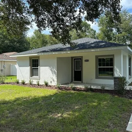 Rent this 3 bed house on 5335 Northwest 10th Street in Ocala Ridge, Marion County