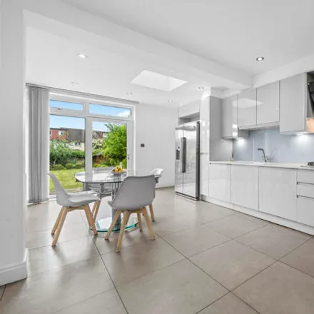 Image 4 - Elliot Road, The Hyde, London, NW4 3EE, United Kingdom - House for sale