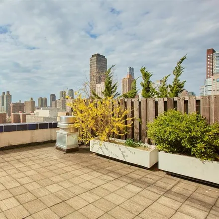 Image 2 - 43 WEST 61ST STREET 16M in New York - Apartment for sale
