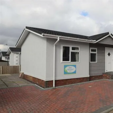Buy this 2 bed house on A470 in Upper Boat, CF37 5BW