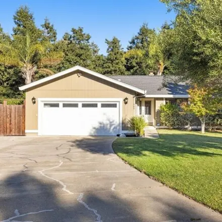 Buy this 3 bed house on 160 West Cotati Oaks Court in Cotati, CA 94931
