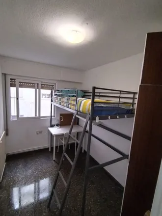 Rent this 1 bed room on Kutxabank in Carrer del Doctor Moliner, 46010 Valencia