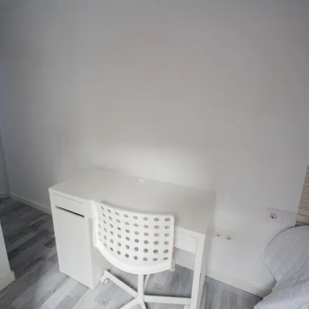 Rent this 5 bed room on Carrer de Ramiro de Maeztu in 7, 46022 Valencia