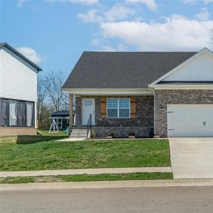 Buy this 4 bed house on 3224 S Oaks St in Bowling Green, Kentucky