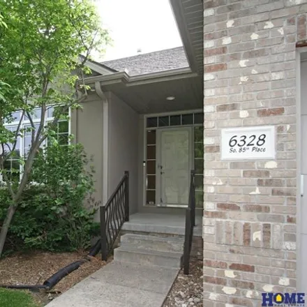 Image 2 - 6398 South 85th Place, Lincoln, NE 68526, USA - Townhouse for sale