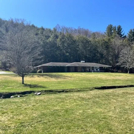 Buy this 3 bed house on 1207 Newland Highway in Avery County, NC 28657