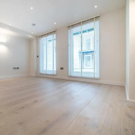 Rent this 1 bed room on The Chandos in 29 St. Martin's Lane, London