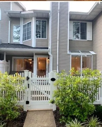 Rent this 2 bed townhouse on 27 Ashley Ct in New Jersey, 07921