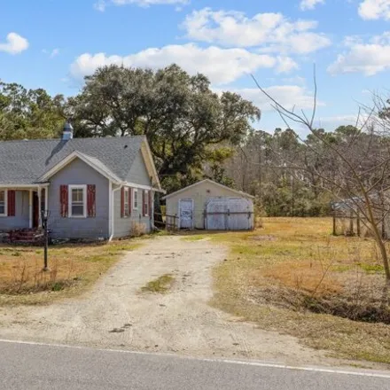 Buy this 2 bed house on 30 Hubbard Road in Gloucester, Carteret County