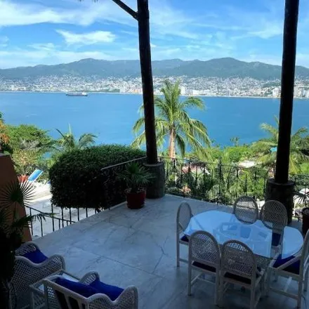 Buy this 5 bed house on Buena Vista in Fraccionamiento Brisamar, 39300 Acapulco