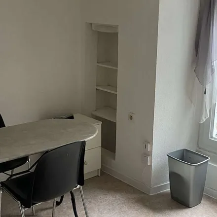 Rent this 2 bed apartment on 3 Rue Étroite in 07100 Annonay, France