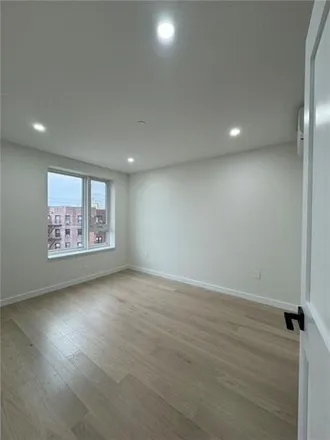 Image 6 - 7616 Bay Parkway, New York, NY 11214, USA - Condo for sale