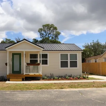 Buy this 2 bed house on 467 Central Avenue in Sun Ray, Polk County