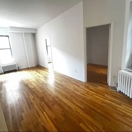 Rent this 2 bed apartment on 515 3rd Avenue in New York, NY 10016