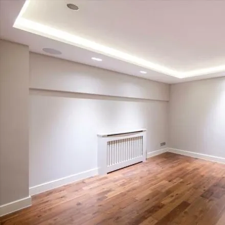 Image 3 - Ansdell Terrace, London, London, W8 - Townhouse for sale
