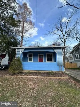 Rent this 3 bed house on 32 Philadelphia Avenue in Takoma Park, MD 20910