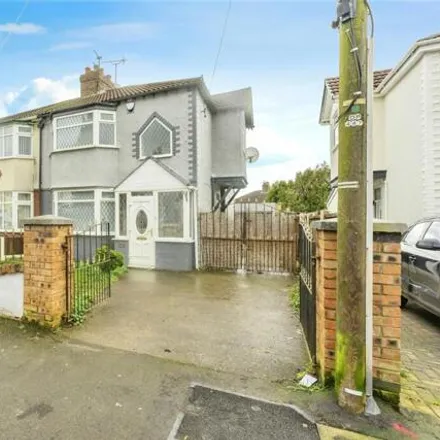 Buy this 3 bed duplex on Edna Avenue in Knowsley, L10 0AN