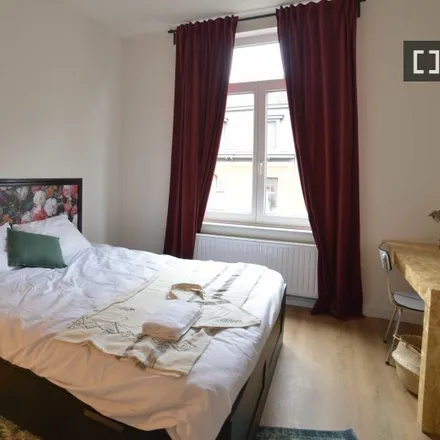 Rent this 6 bed room on Athénée Fernand Blum (Roodebeek) in Avenue de Roodebeek - Roodebeeklaan 59, 1030 Schaerbeek - Schaarbeek