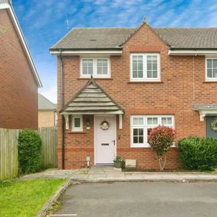 Buy this 3 bed duplex on Berrydale Road in Knowsley, L14 7AH