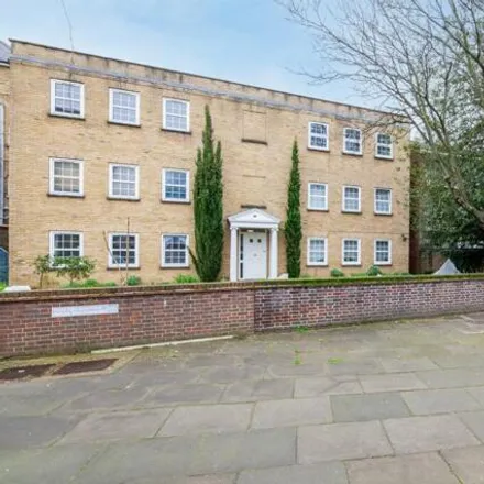 Buy this 1 bed apartment on 11 Canton Street in London, E14 6JG