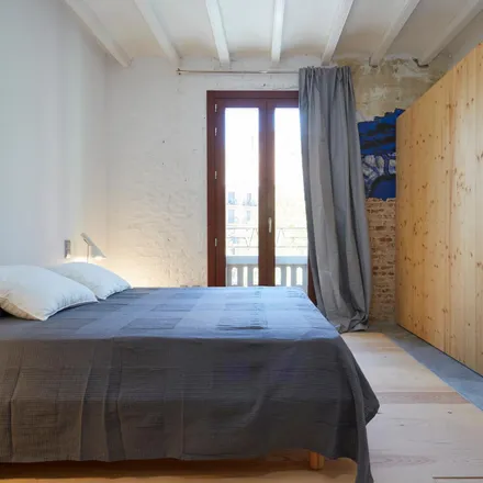 Rent this 2 bed apartment on Carrer del Comte d'Urgell in 30, 08001 Barcelona