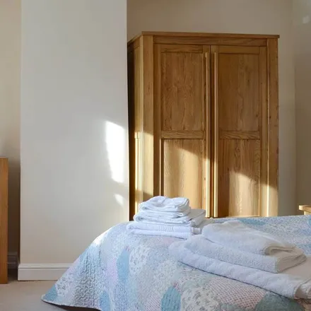Rent this 2 bed duplex on Peak Forest in SK17 8EN, United Kingdom