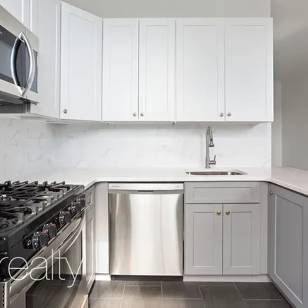 Rent this 2 bed townhouse on 121 Rapelye Street in New York, NY 11231