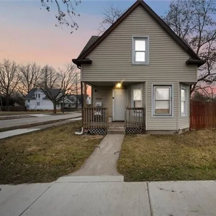 Buy this 4 bed house on 308 East Oakland Street in Toledo, OH 43608