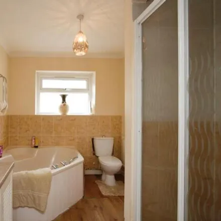 Image 7 - Brynteg Terrace, Graig Terrace, Ferndale, CF43 4HA, United Kingdom - Townhouse for sale