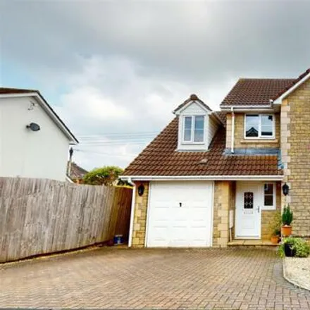 Buy this 4 bed house on Winterfield Close in Three Tunnys, Paulton