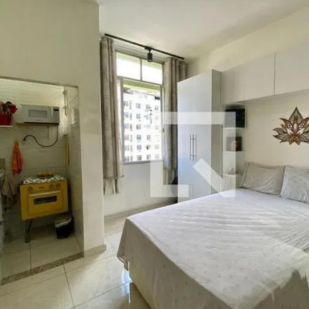 Buy this studio apartment on Colégio Bonfim in Rua Buarque de Macedo 74, Catete