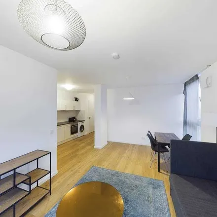 Rent this 2 bed apartment on Allee der Kosmonauten/Rhinstraße in Allee der Kosmonauten, 10315 Berlin