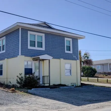 Rent this studio apartment on Wilmington Avenue Public Beach Access in 502 North Shore Drive, Surf City