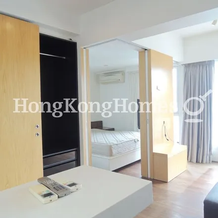 Image 6 - China, Hong Kong, Hong Kong Island, Stanley, Stanley Main Street, 7-Eleven - Apartment for rent