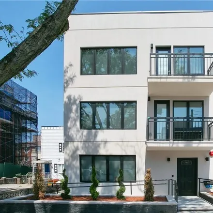 Image 2 - 158 Bay 49th Street, New York, NY 11214, USA - Townhouse for sale