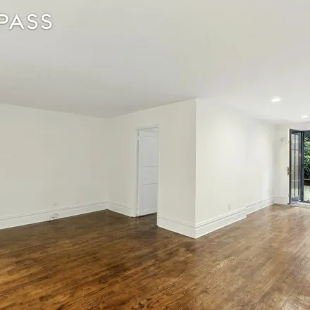 Image 3 - 128 East 65th Street, New York, NY 10065, USA - Townhouse for rent