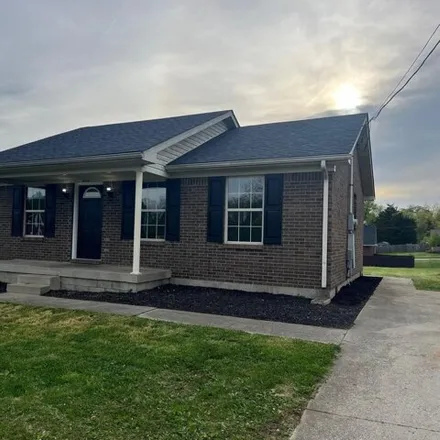 Buy this 3 bed house on 426 Susannah Avenue in Bardstown, KY 40004