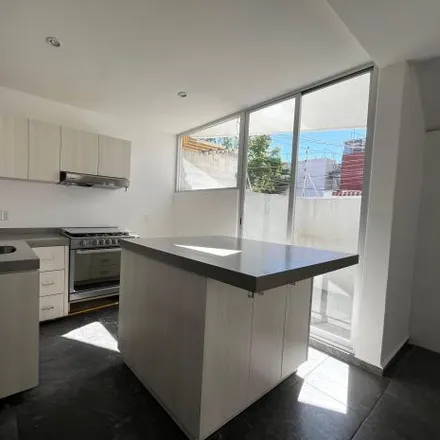 Rent this 3 bed townhouse on Oficinas T5 s.a. de c.v. in Calle Tepeji, Cuauhtémoc