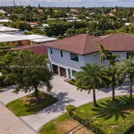 Image 2 - 205 Neptune Avenue, Lauderdale-by-the-Sea, Broward County, FL 33308, USA - House for sale