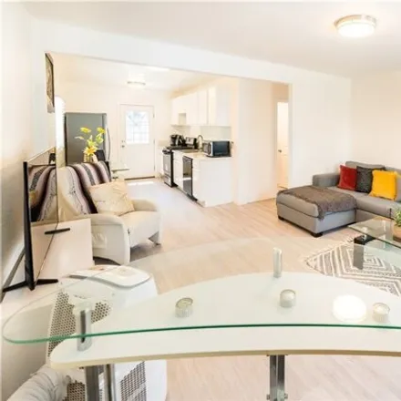 Image 5 - 722 Vernon Court, Los Angeles, CA 90291, USA - House for sale