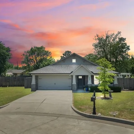 Buy this 3 bed house on Osage Prairie Trail in Tulsa, OK 74106