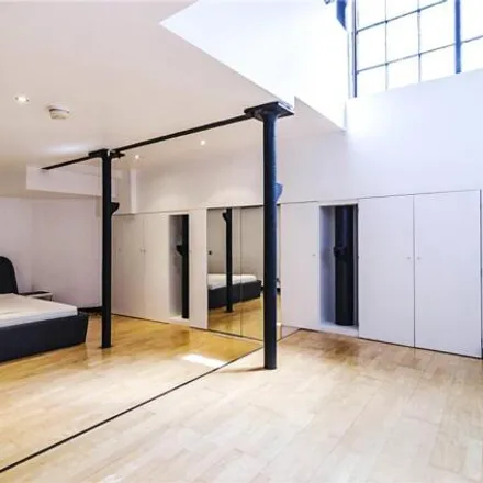 Image 9 - Block M, Dufferin Avenue, London, EC1Y 8PQ, United Kingdom - Room for rent