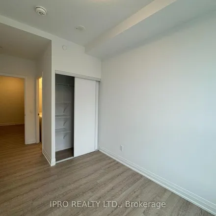 Image 6 - 2575 Danforth Avenue, Old Toronto, ON M4C 1L7, Canada - Apartment for rent