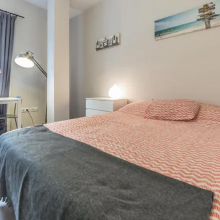 Rent this 4 bed apartment on Carrer dels Nocturns in 46002 Valencia, Spain