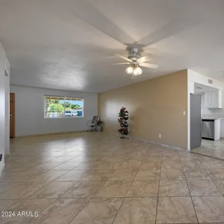 Image 4 - 1260 East Emerald Avenue, Mesa, AZ 85204, USA - House for sale