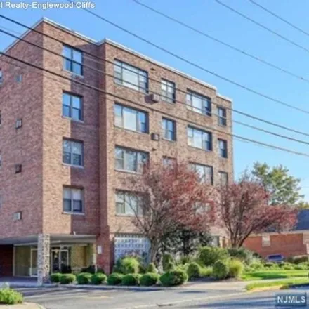 Buy this 1 bed condo on Silver Pond in Main Street, Fort Lee